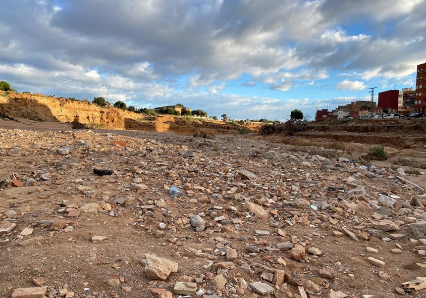La Rambla de Poio a Torrent en la secció de mesura.